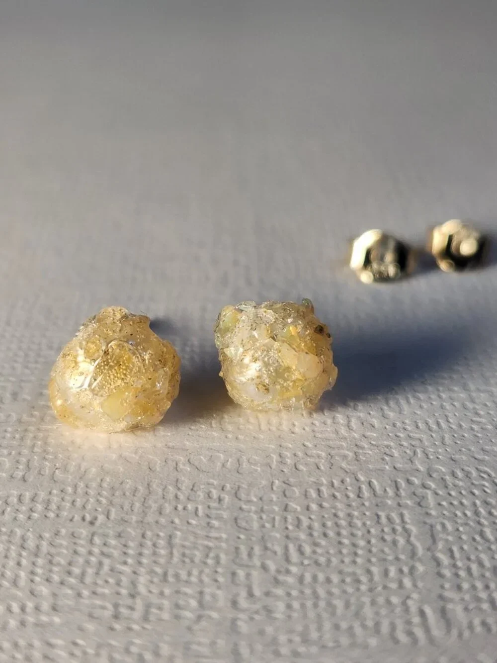 Handmade Ethiopian Opal Crushed on Real Freshwater Pearl 925 Stud Earrings